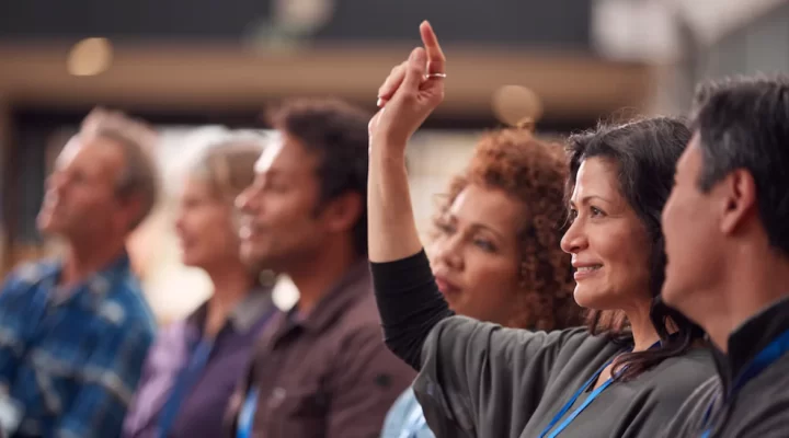 ¿Qué ocurre frente a las prestaciones en el evento en que haya omisión en la afiliación o mora en el pago de las cotizaciones de un afiliado al sistema general de seguridad social en pensiones?