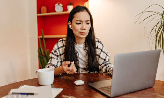 ¿Tengo derecho a una pensión si he vivido fuera de Colombia?